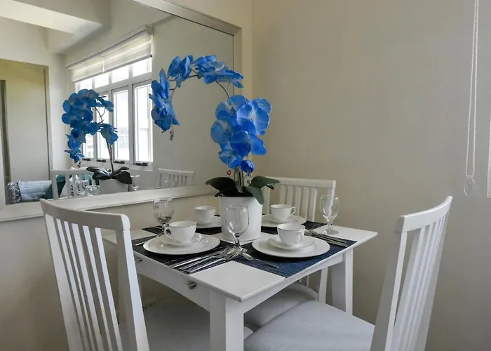 Modern 1-br With Balcony & Free Parking In Makati Cbd Apartment Manila