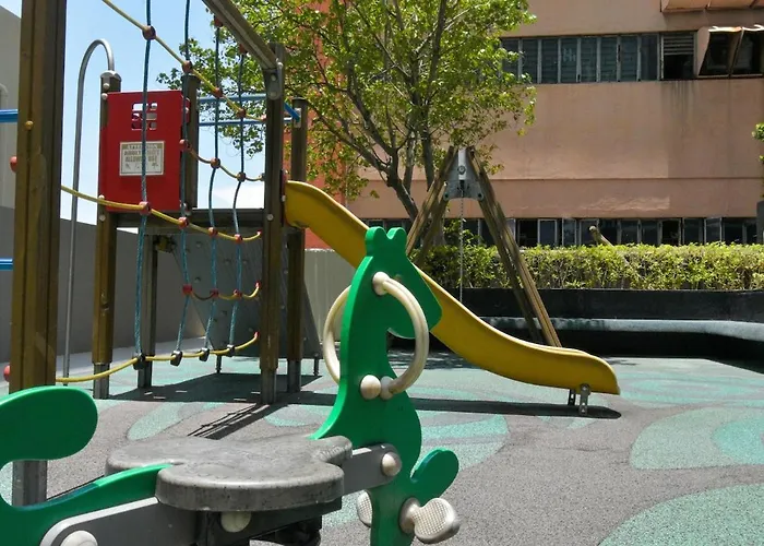 Apartment Modern 1-br With Balcony & Free Parking In Makati Cbd